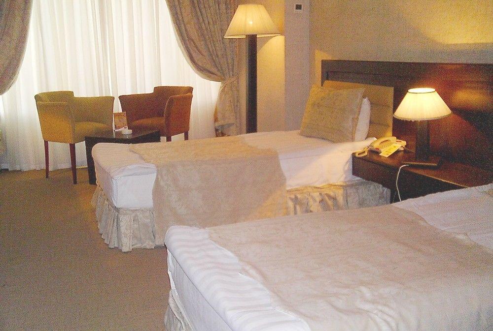 Le Grande Plaza Hotel Ташкент Екстер'єр фото